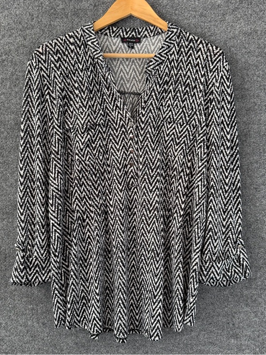 Cocomo Tops - Cocomo Womens Chevron Print Top Size XL Black Gray Office Casual Stretch